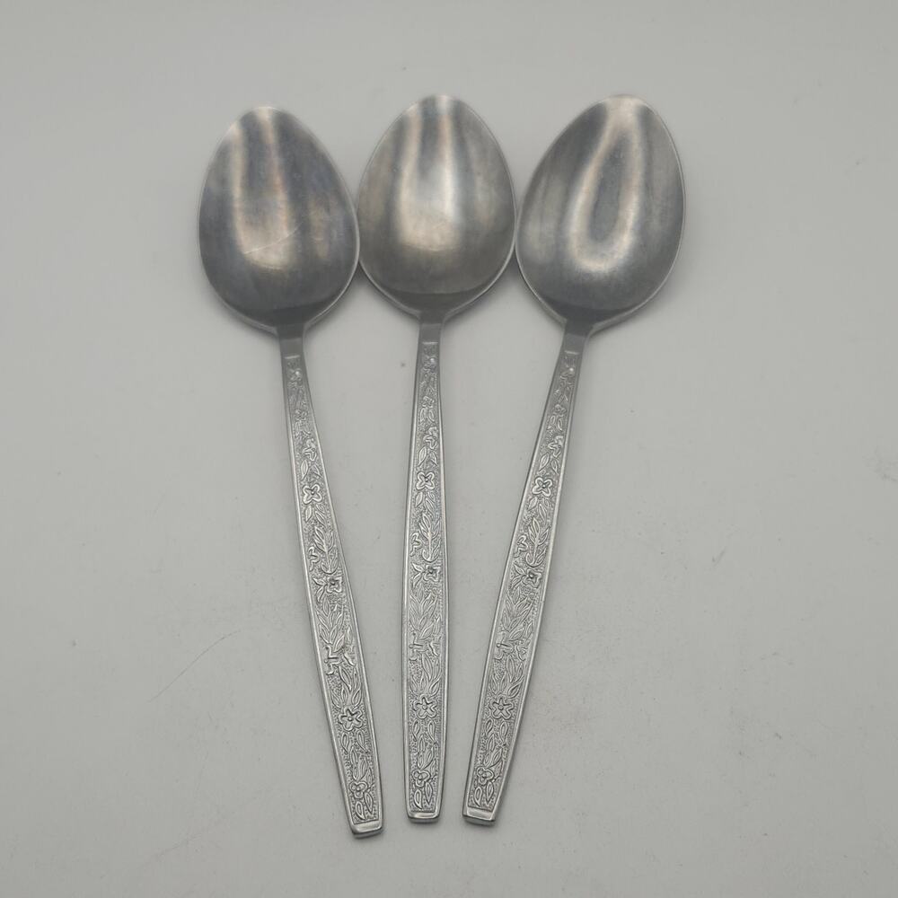 Beverly Korea Stainless Steel Floral Flatware Lot 3 Oval Soup Spoons 7 Inch